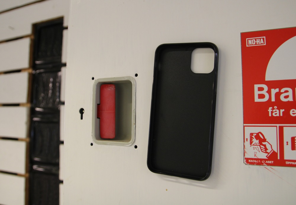 Skimblocker Magnet Wallet iPhone 11 Pro Max (6.5)